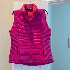 Bernardo Small Goose Down vest.